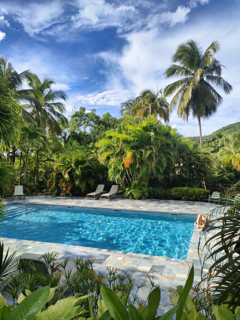 Piscine extérieure du Caraïb'Bay Hôtel